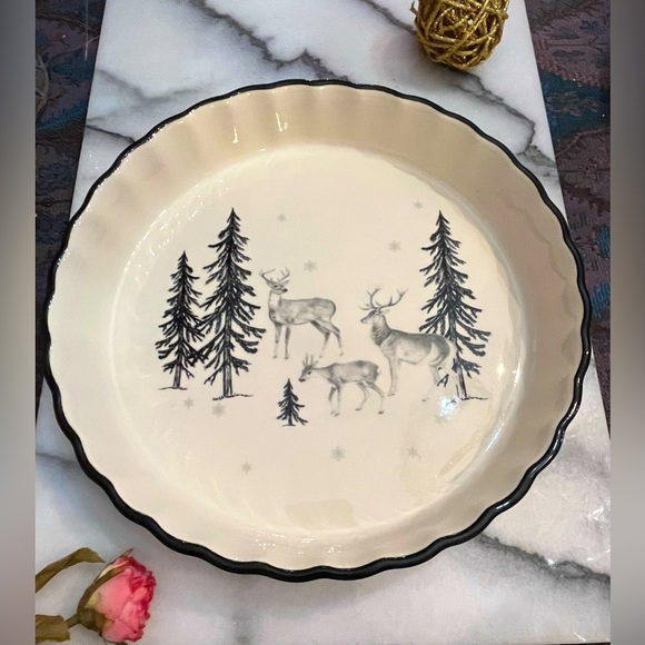 Grace Bake Shop Reindeer & Pine Tree Snowflake Scene Baking Dish Pie/Quiche NEW - Picture 4 of 9